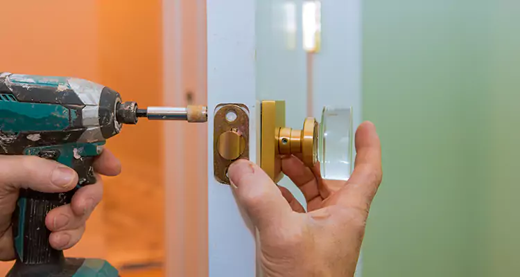 Broken Door Knob Fix in The Villages, FL