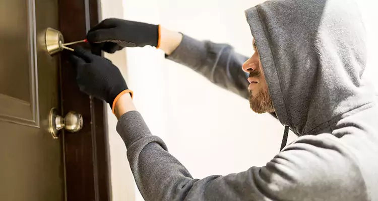 Emergency Motel Lock Repairs—Available 24/7 in The Villages, FL